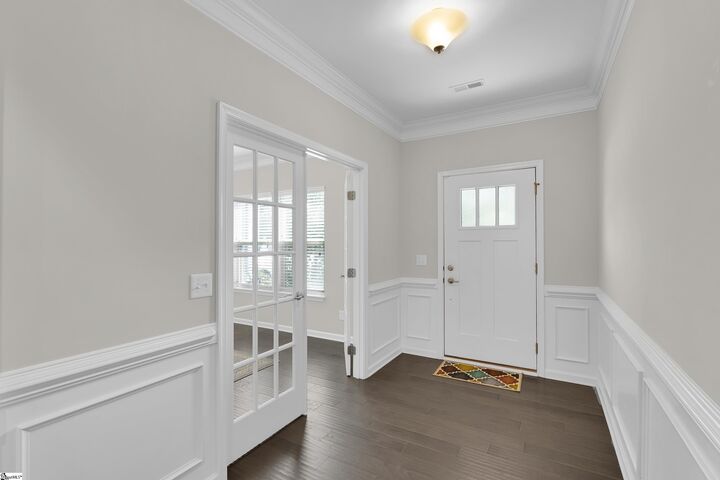 Property Photo: 207 Ragin Court SC 29681