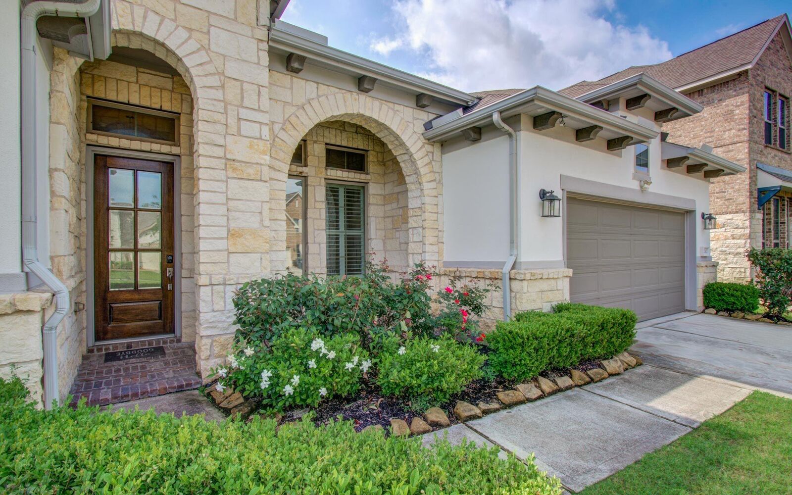 Property Photo:  6242 Garden Lakes Lane  TX 77479 