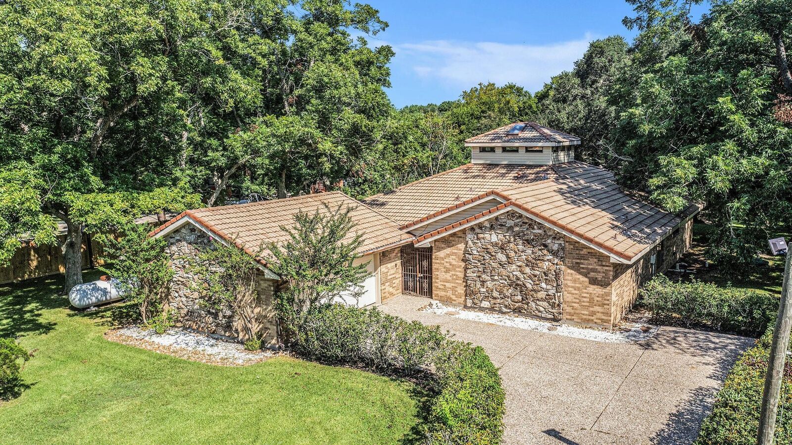 Property Photo:  3215 Kennings Road  TX 77532 