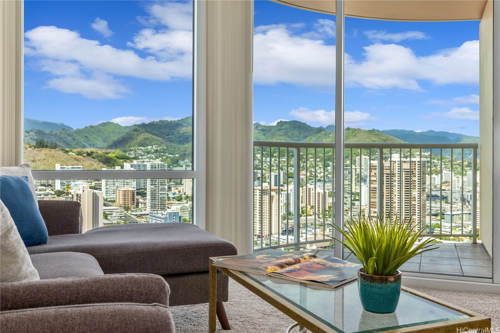 Property Photo:  801 S King Street 3809  HI 96813 