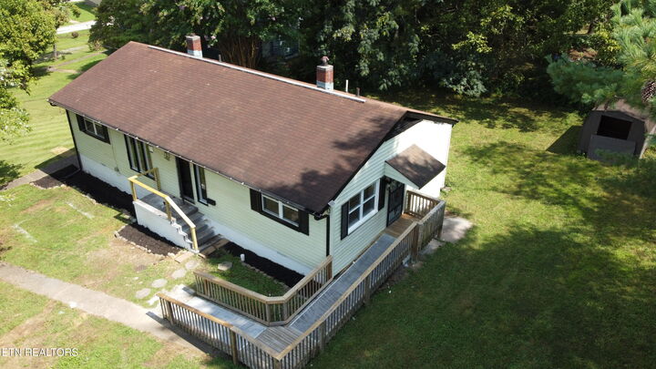 Property Photo: 233 S Benedict Ave TN 37830