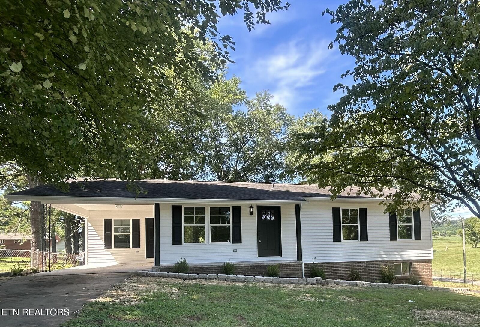 Property Photo: 4089 Glenmore Drive TN 37853