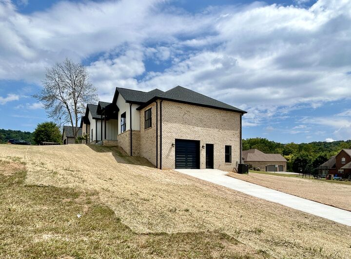 Property Photo: 442 Woods Edge Drive KY 42503