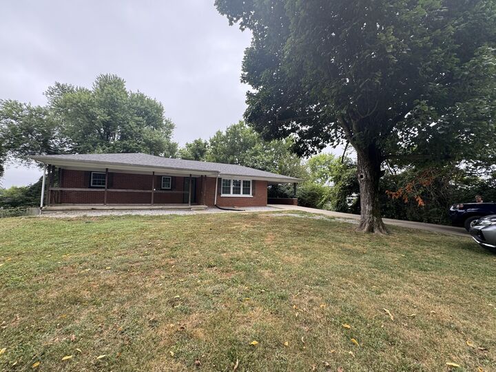 Property Photo:  111 Rosstown Road  KY 40475 