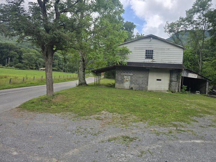 Property Photo:  00 Highway 217 &Amp 1344 Tract 2  KY 40965 