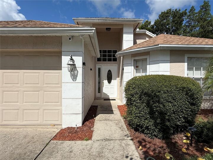 Property Photo: 8632 Fawn Creek Drive FL 33626