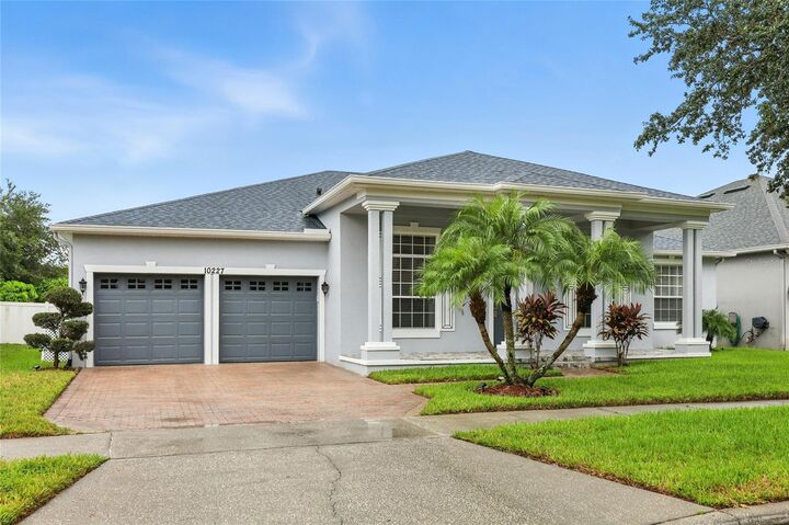 Property Photo: 10227 Kristen Park Drive FL 32832