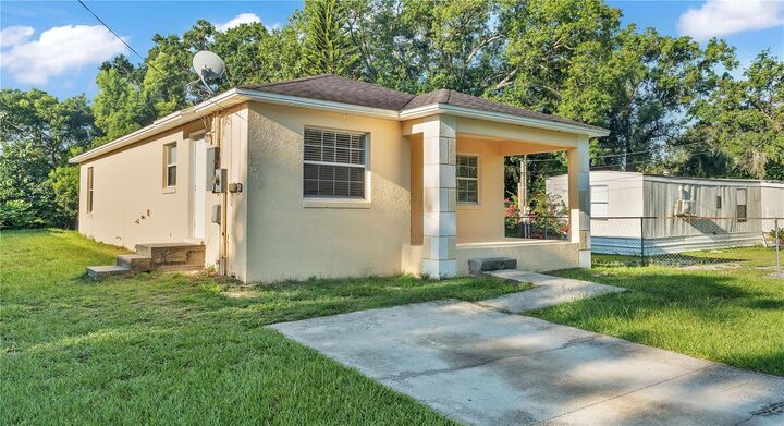 Property Photo: 1314 James Street FL 33815