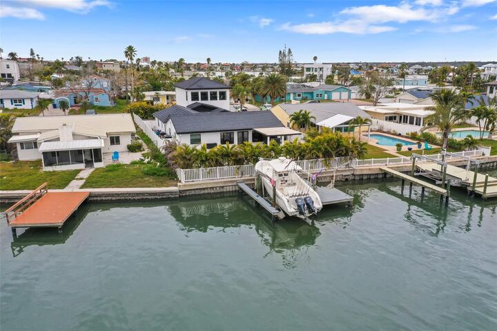 Property Photo: 16015 Redington Drive FL 33708