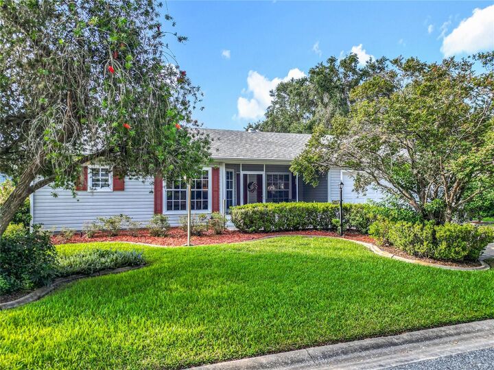 Property Photo: 5046 Desoto Way FL 34748