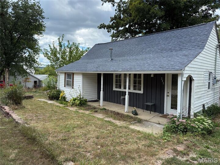 Property Photo:  203 Milford Avenue  MO 63764 