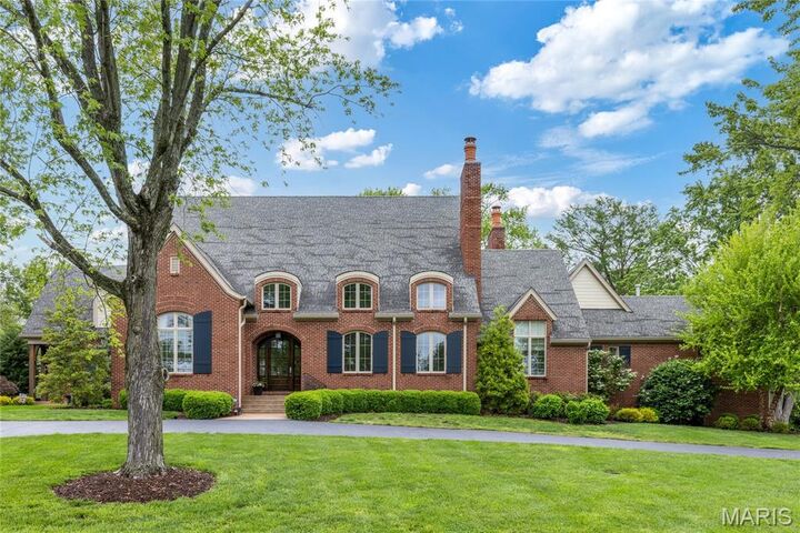12065 Heatherdane Drive  St Louis MO 63131 photo