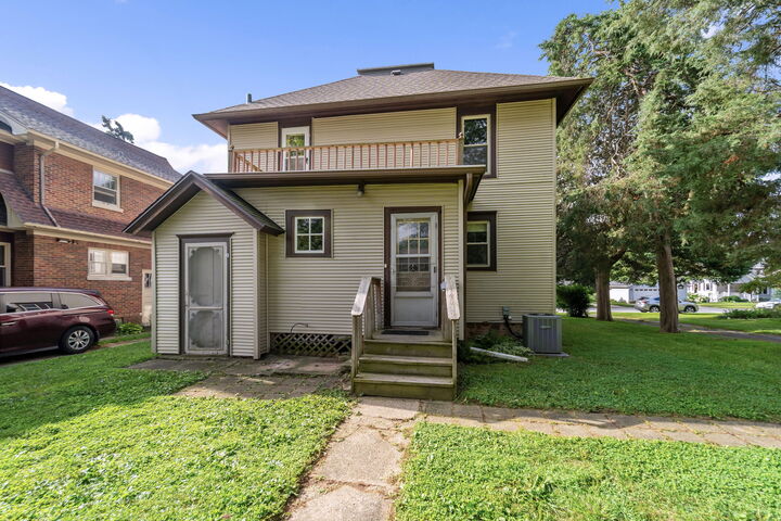Property Photo: 210 Oakland Ave WI 53149