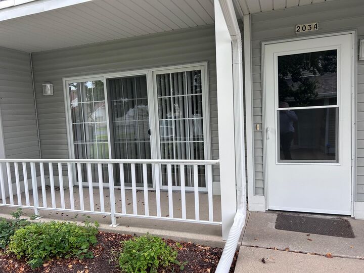 203 Bur Oak Ln A  Grafton WI 53024 photo