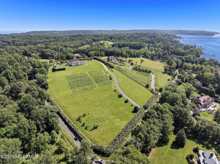 Property Photo:  713 Navesink River Road  NJ 07701 