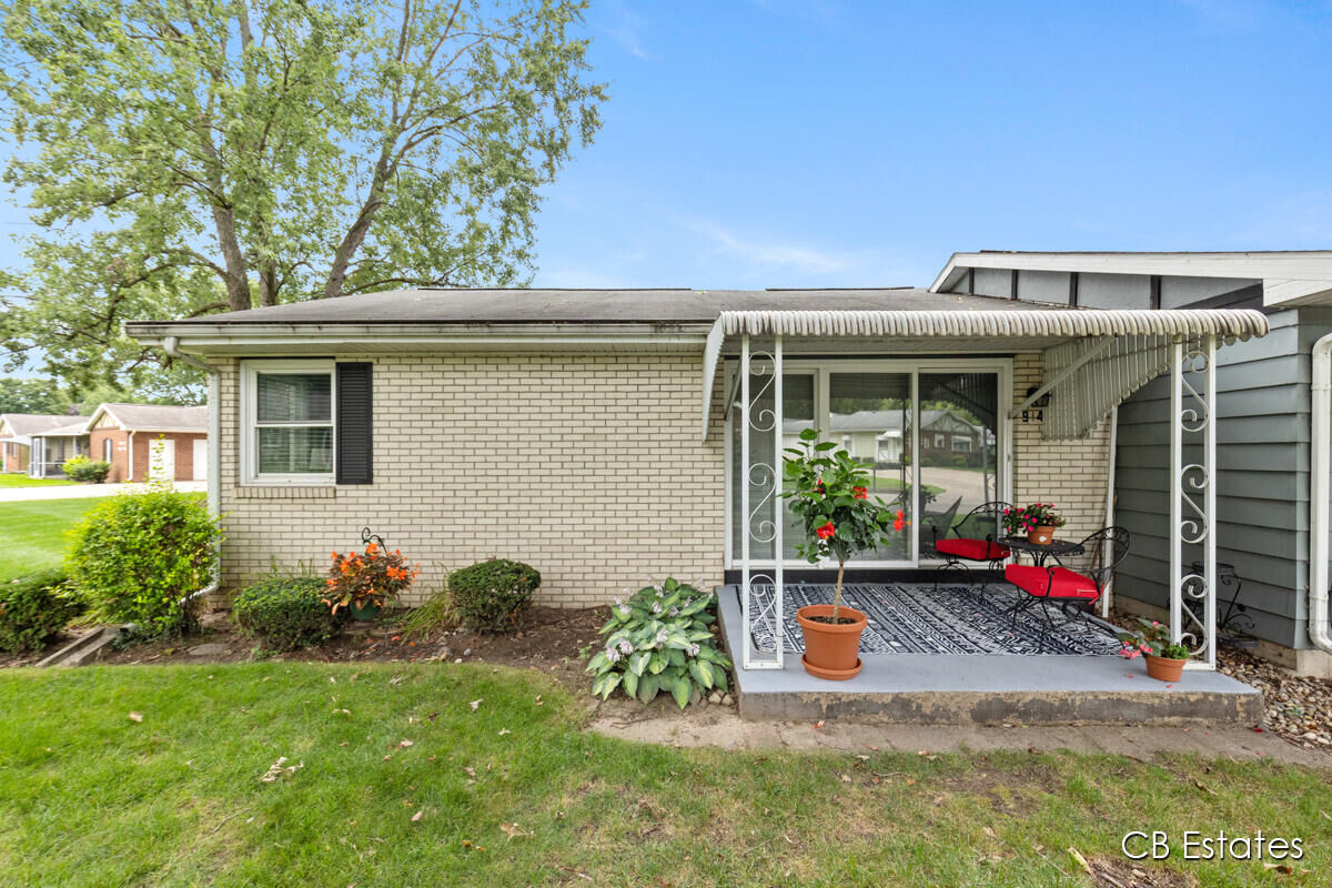 Property Photo: 914 Andover Court SE MI 49508