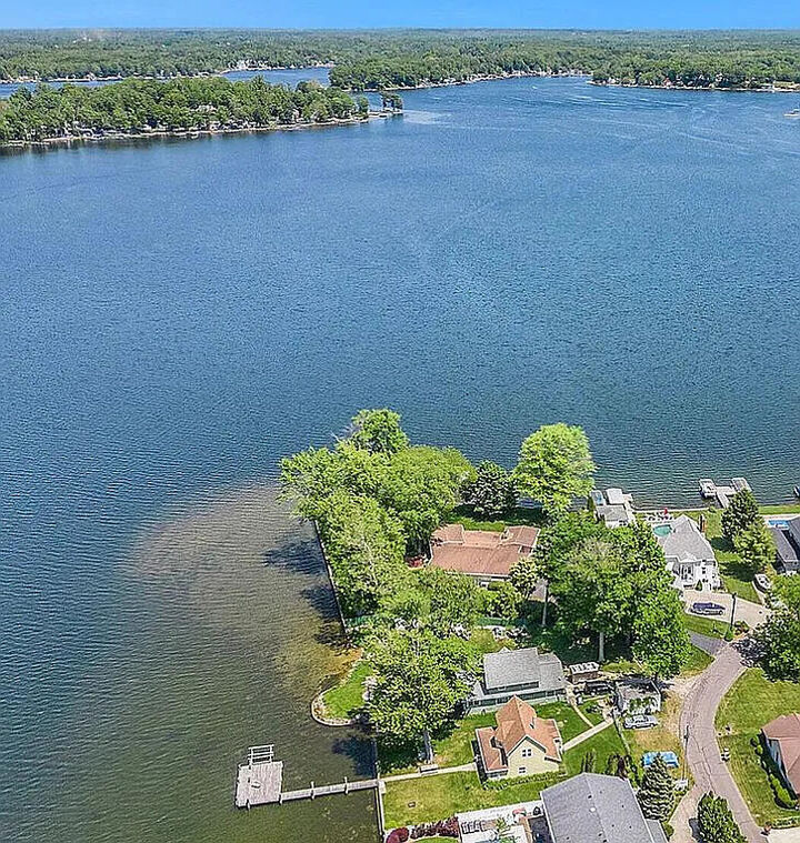 Property Photo: 7206 Beechwood Circle MI 49098