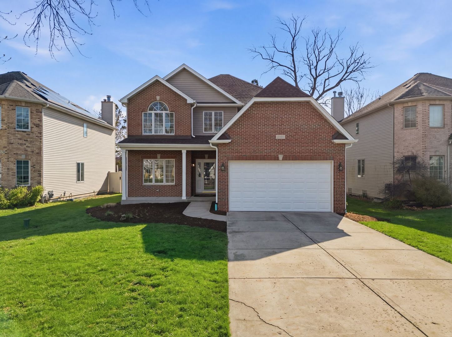 Property Photo:  1415 S Addison Avenue  IL 60148 