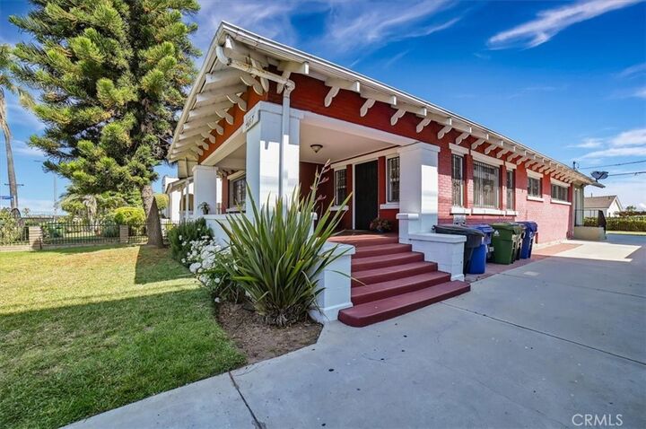 Property Photo: 4667 Pickford Street CA 90019