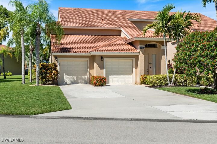 Property Photo: 6910 Huntington Lakes Circle 101 FL 34119