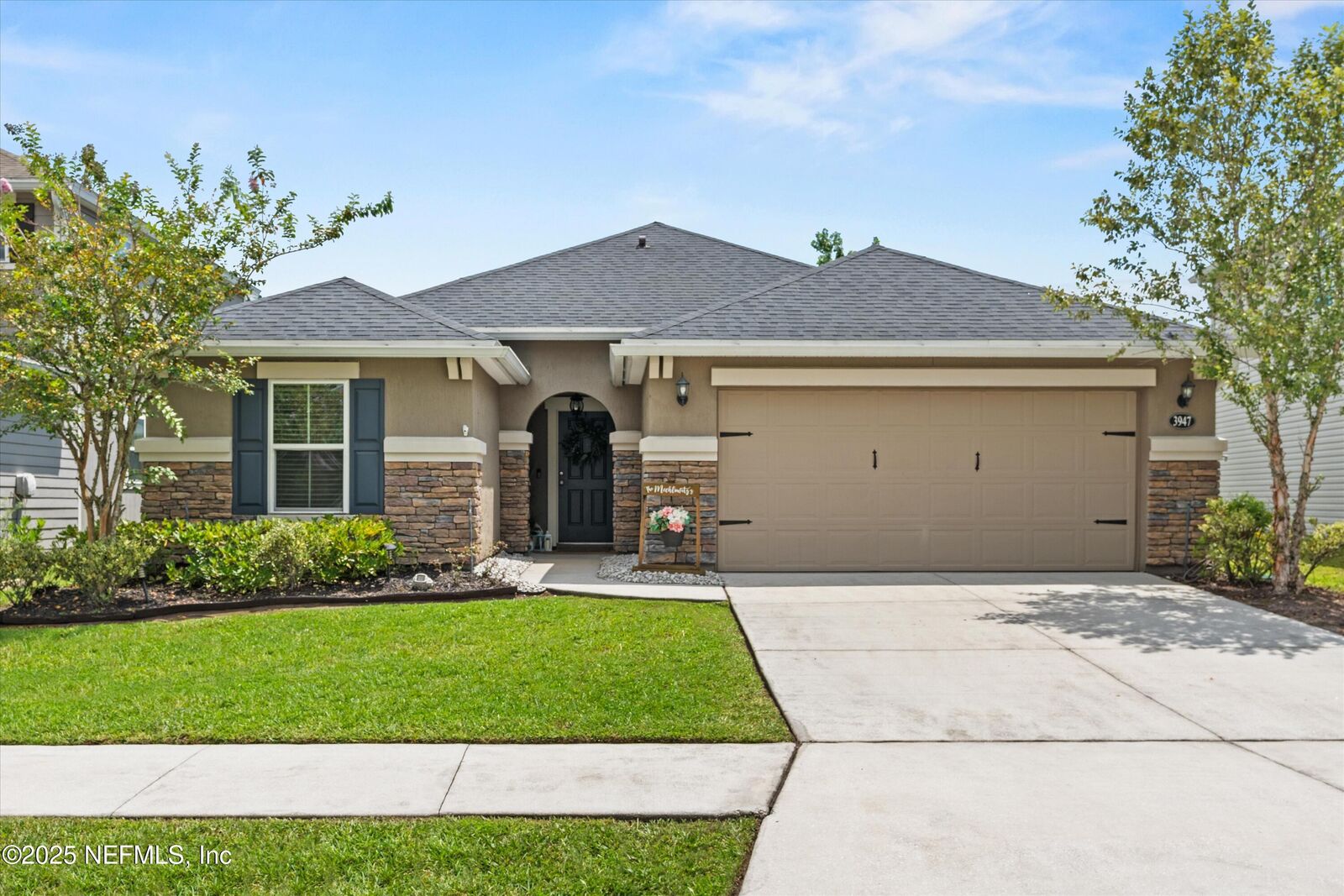 Property Photo:  3947 Connecticut Avenue  FL 32065 