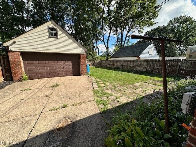 Property Photo:  2712 Ralph Avenue  OH 44109