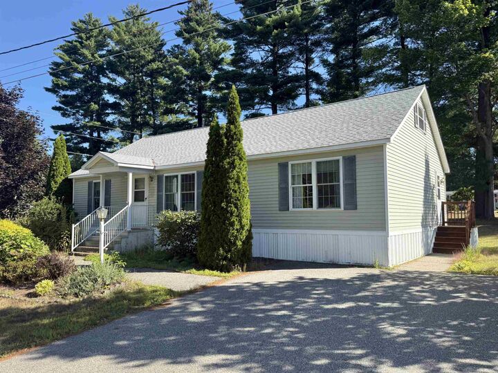 Property Photo:  4 Highridge Trail  NH 03301 