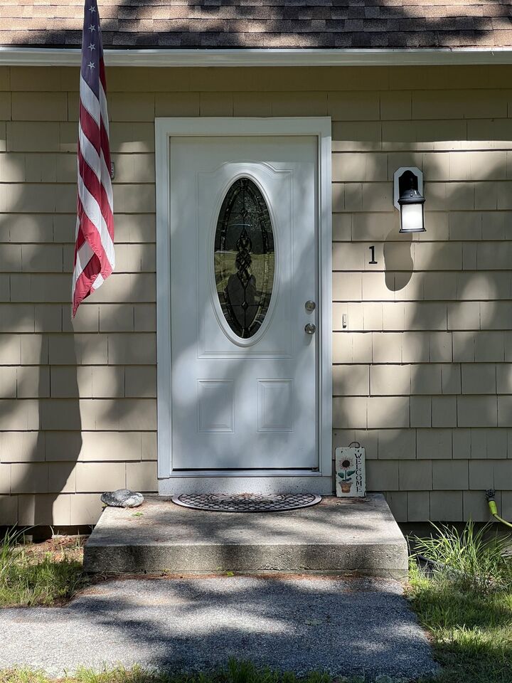 Property Photo: 1 Lisa Road NH 03087