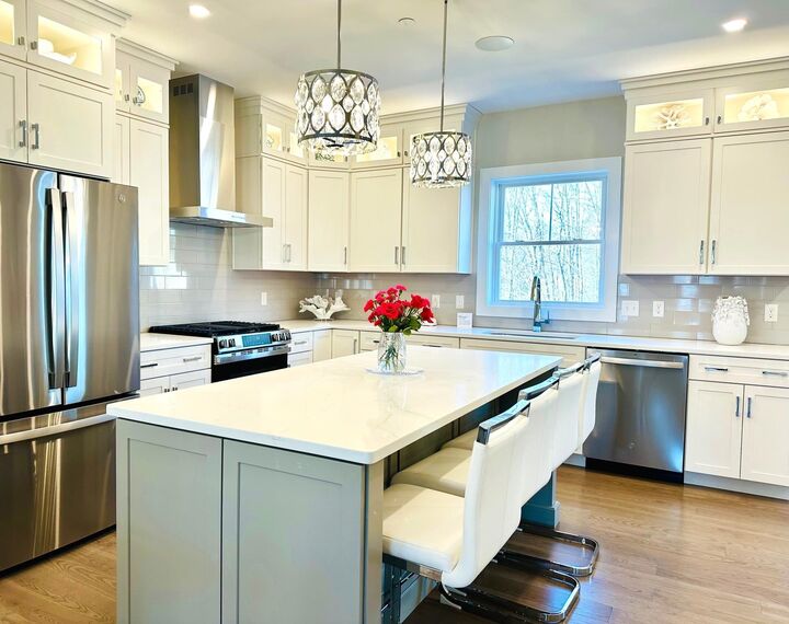 Property Photo: 8 Elise Avenue NH 03053