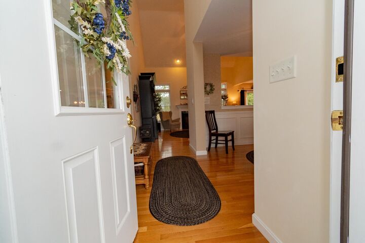 Property Photo:  4 South Parrish Drive  NH 03053 