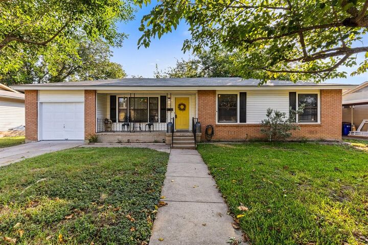 Property Photo:  1001 N 62nd Street  TX 76710 