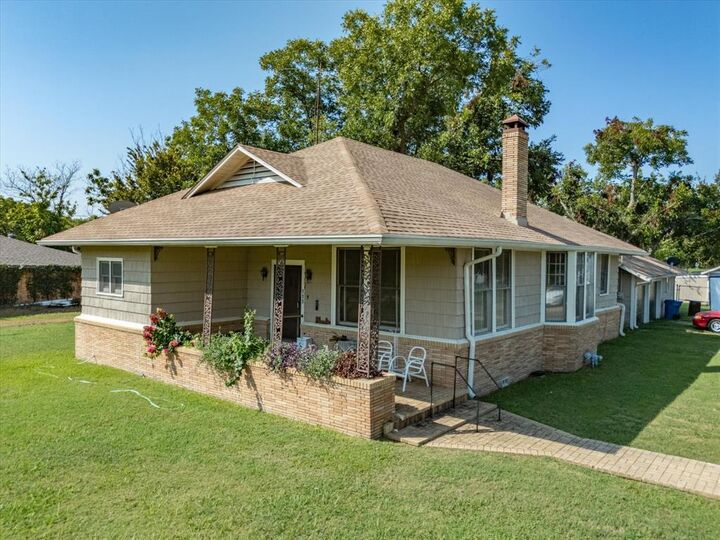 Photo de la propriété:  111 Munns Street  TX 75153 