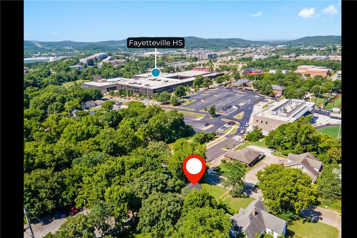 Property Photo: 104 S Duncan Avenue AR 72701