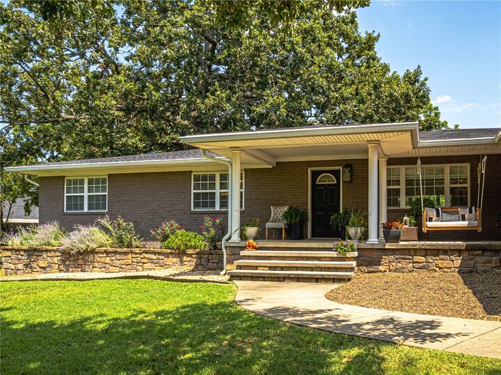 Property Photo: 12136 Bedrock Lane AR 72712