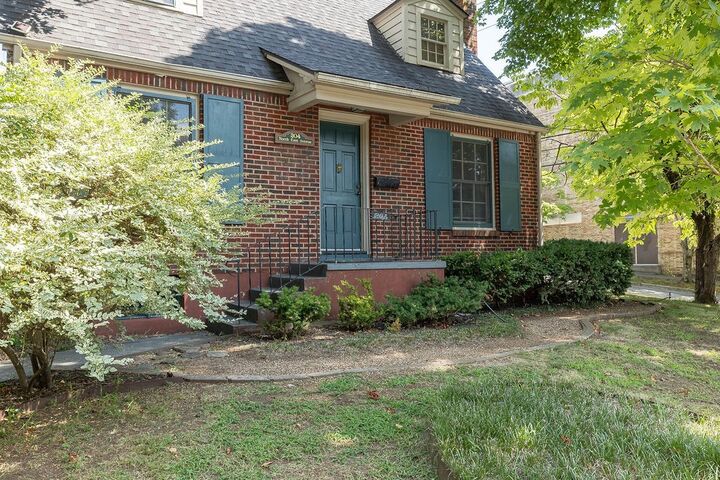 Property Photo: 204 East Avenue AR 72701