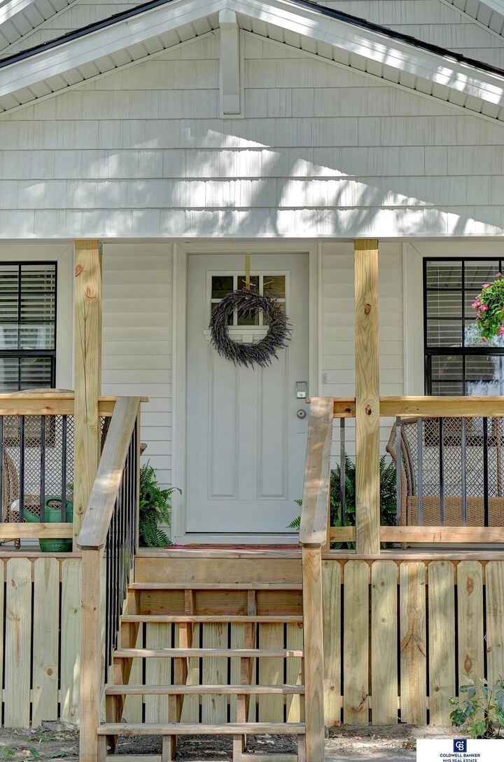 Property Photo:  1438 N 15th Street  NE 68508 
