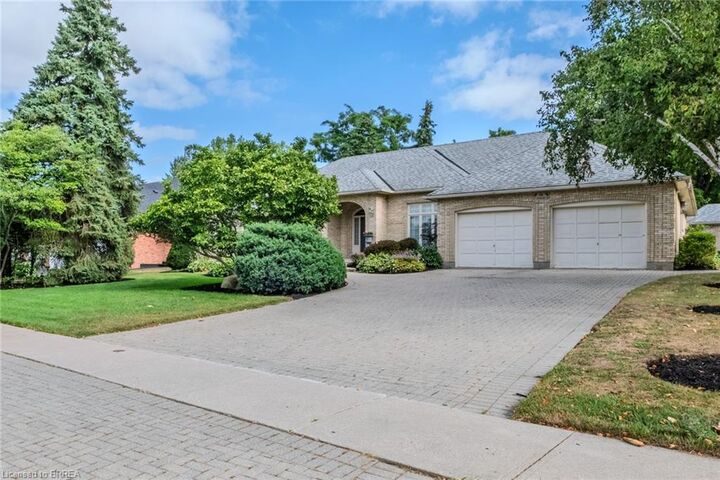 Property Photo: 56 St. Andrews Drive ON N3T 6H3