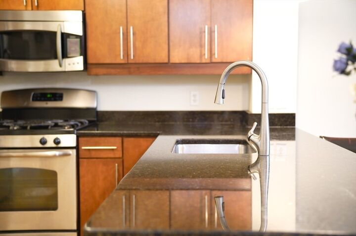 Property Photo:  35 Commonwealth Ave 404  MA 02467 