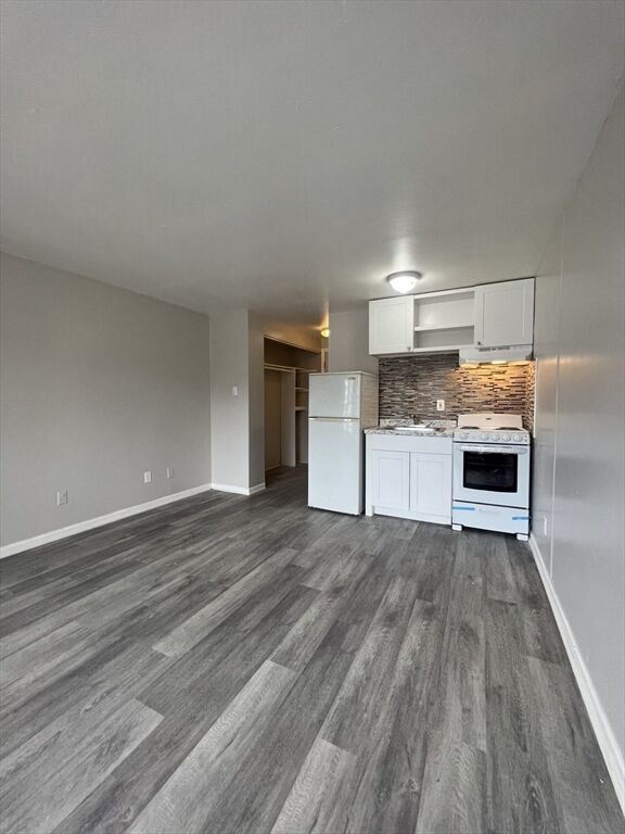 Property Photo: 1159 Dwight Street Q MA 01040