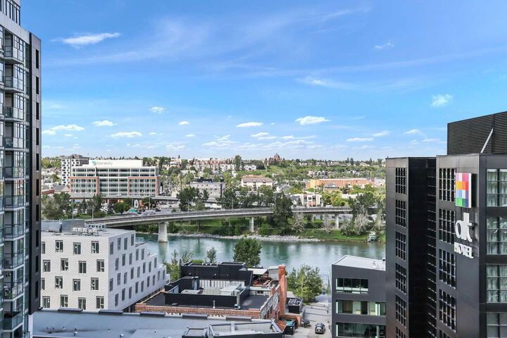 Property Photo:  615 6 Avenue SE 1107  AB T2G 1S2 