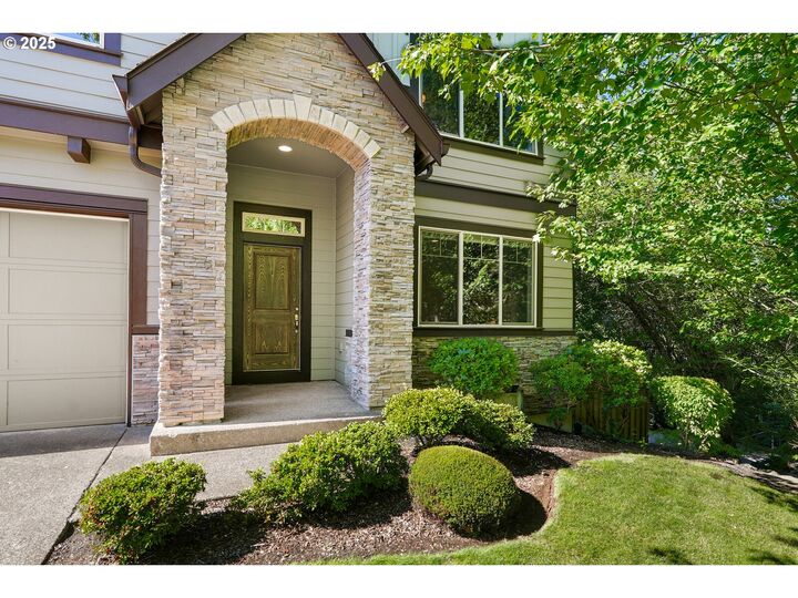 Property Photo: 10950 SE Celano Ct OR 97086