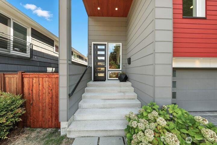 Property Photo: 9120 38th Avenue NE WA 98115