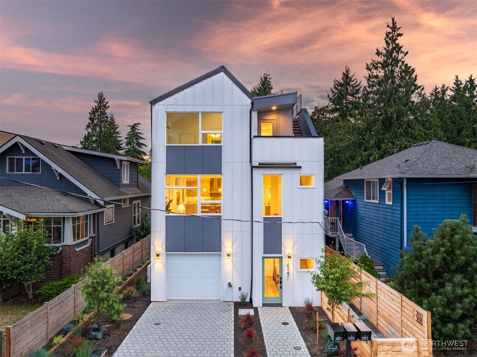 Property Photo: 2927 39th Avenue SW WA 98116