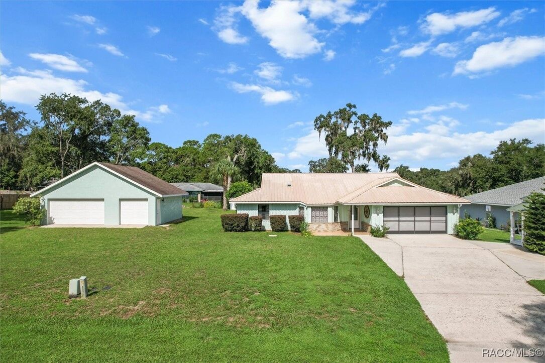 Property Photo:  1143 Trailridge Avenue  FL 34453 