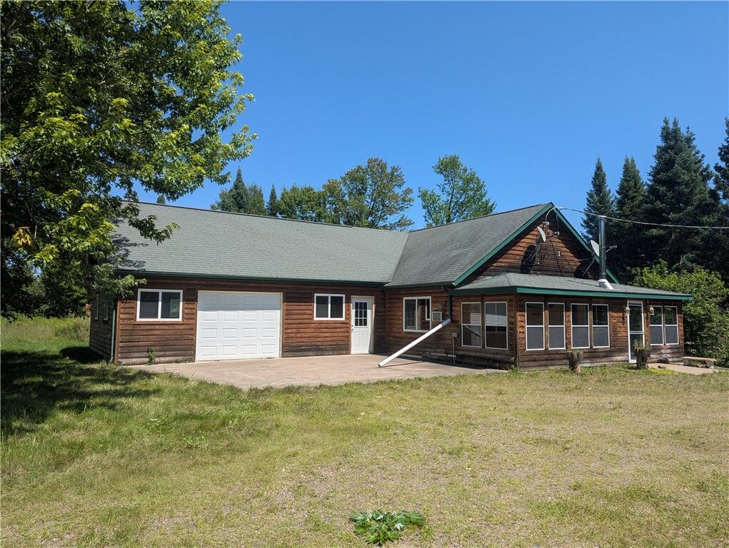 Property Photo:  N7479 Hackett Rd  WI 54530 
