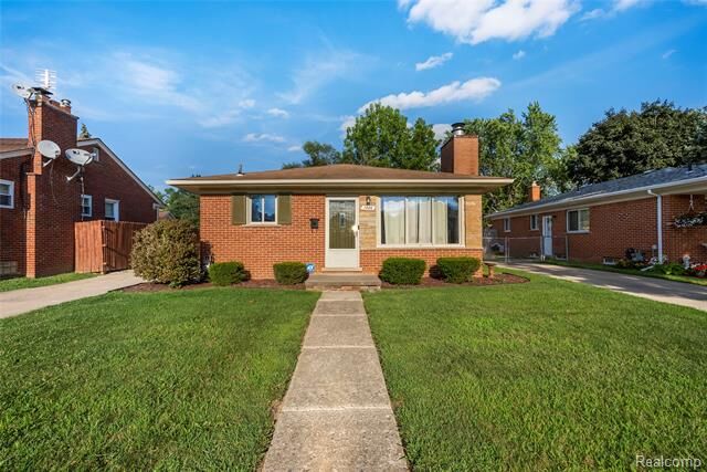 Property Photo: 7486 Robindale Avenue MI 48127