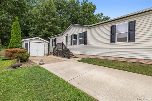 3403 Nottingham  Salem Twp MI 48167 photo