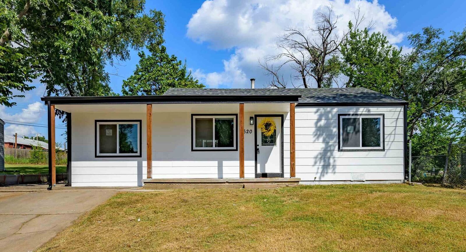 Property Photo:  2620 N Spruce St  KS 67219-4637 