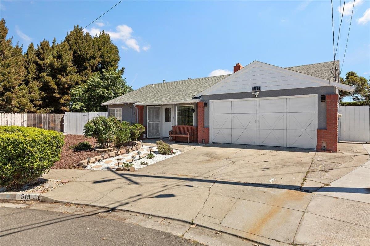 Property Photo: 519 Longwood Court CA 94541