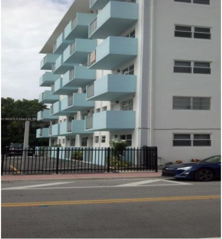 801 W Meridian Ave 3B  Miami Beach FL 33139 photo